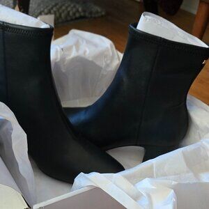 Birdies The Starling 50 Bootie - Black Stretch Leather Size 9